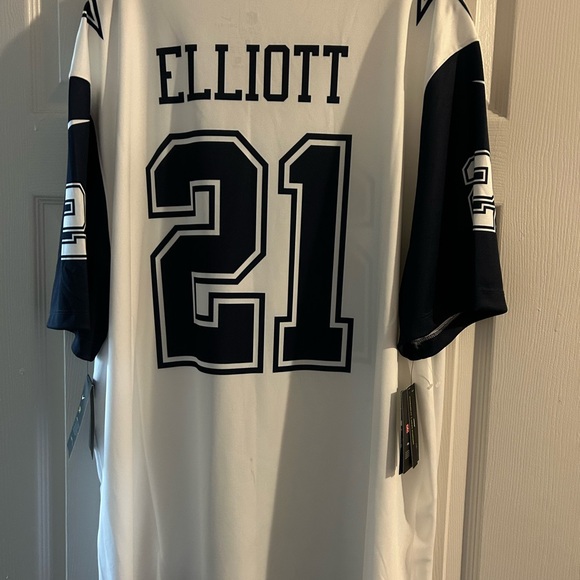 100% Authentic Ezekiel Elliott Nike
Cowboys Vapor Limited Jersey Size 3XL - Picture 4 of 4